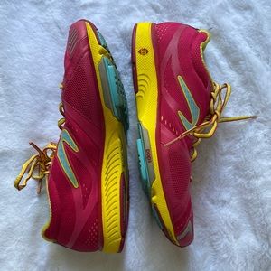 Newton Motion IV Pink Cranberry, Yellow, Blue Running Shoe Women's Size 9.5